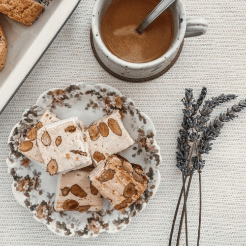 Nougat blanc au caramel beurre salé à la coupe