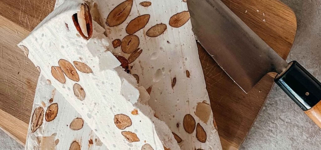 Nougat blanc tendre à la noix de coco et aux amandes – Maison du Nougat